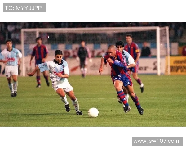 回顾1930年足球明星的辉煌岁月与传奇故事