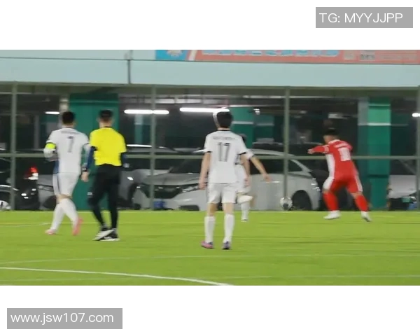 足球明星抠像视频揭秘他们场上精彩瞬间与幕后故事的完美结合